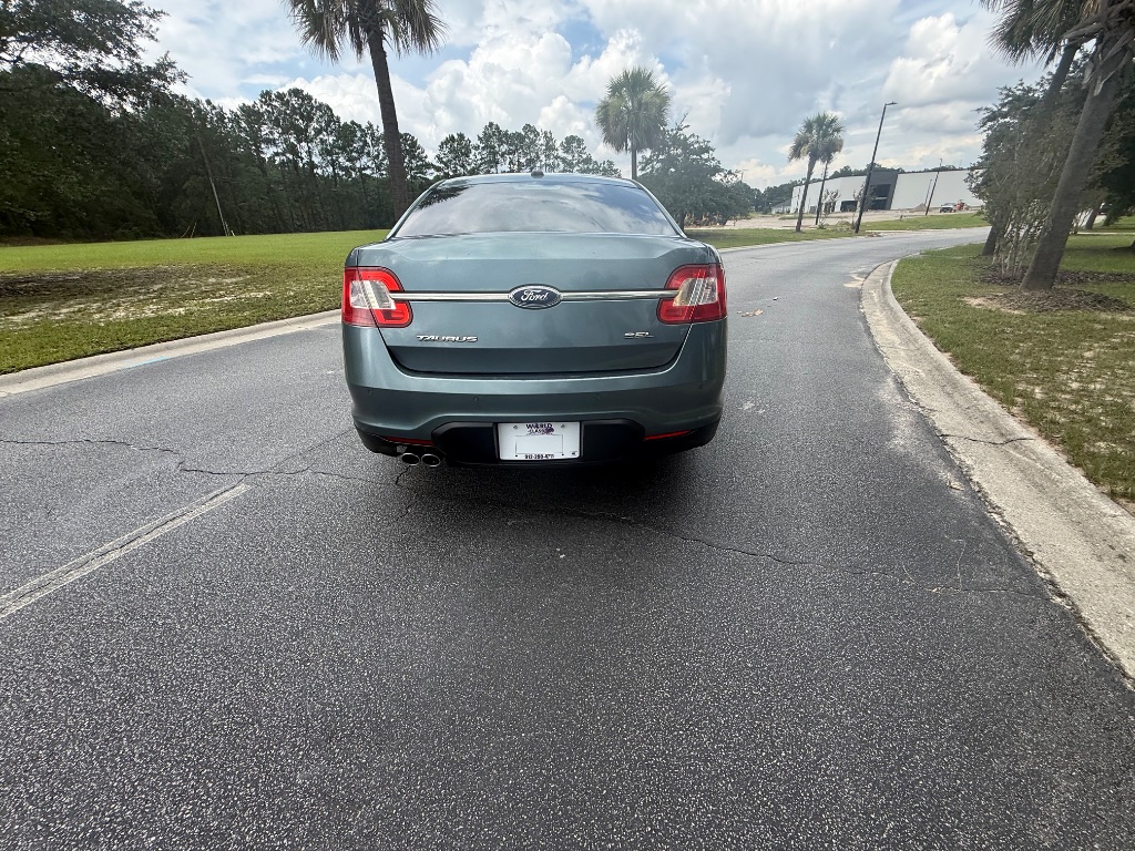 2010 Ford Taurus - $5,999