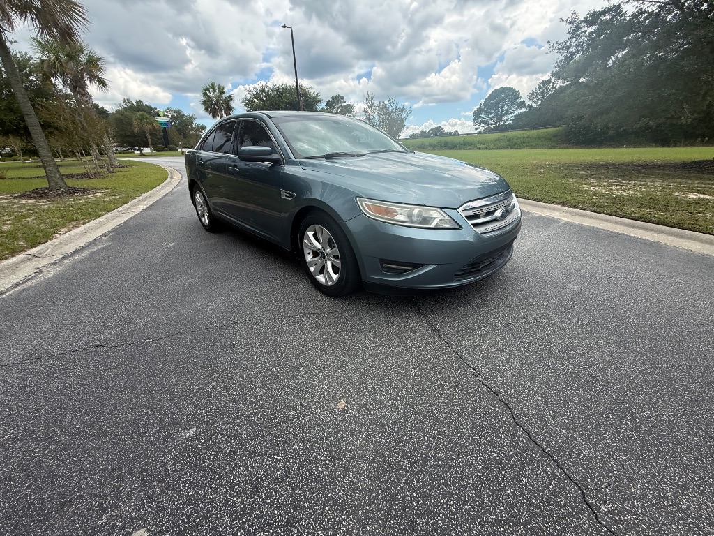 2010 Ford Taurus - $5,999