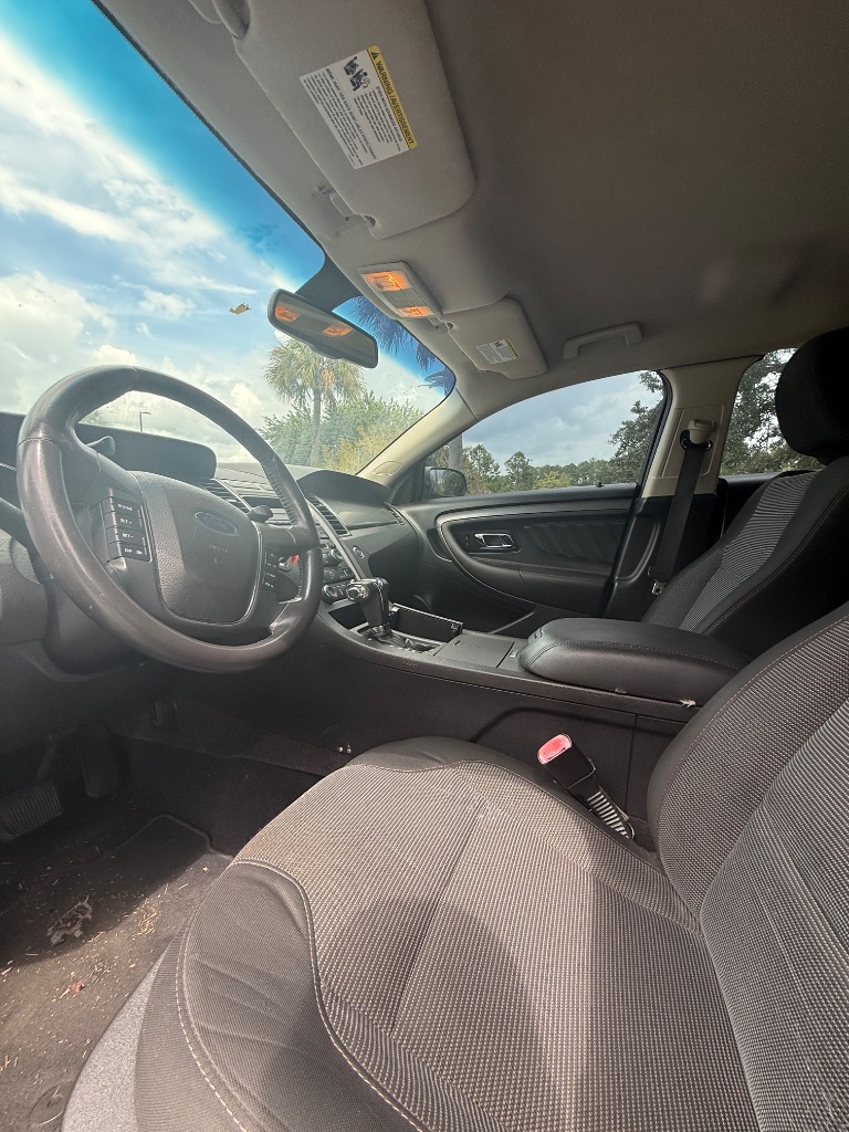 2010 Ford Taurus - $5,999