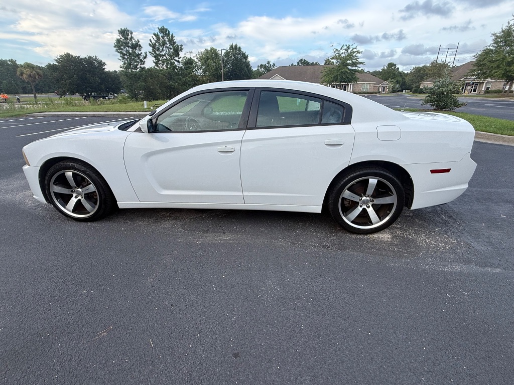 2012 Dodge Charger - $7,400