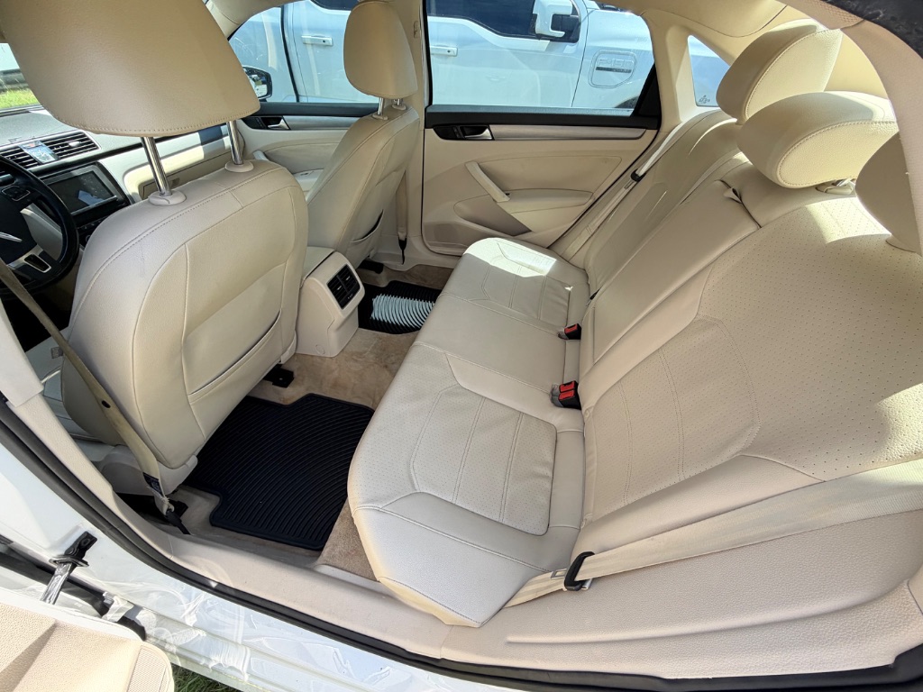 2014 Volkswagen Passat - $5,000