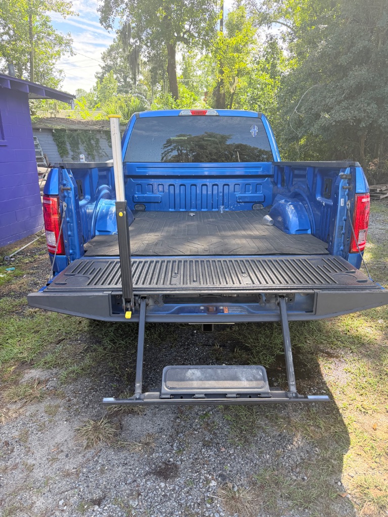 2015 Ford F-150 - $9,000
