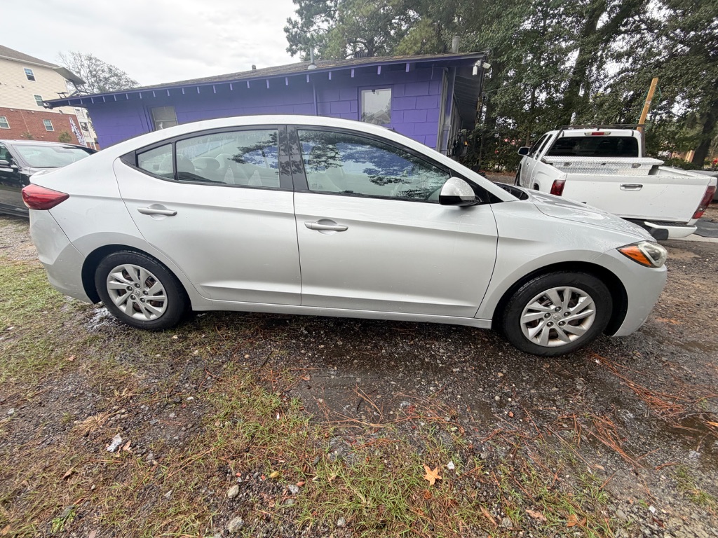2017 Hyundai Elantra - $5,000