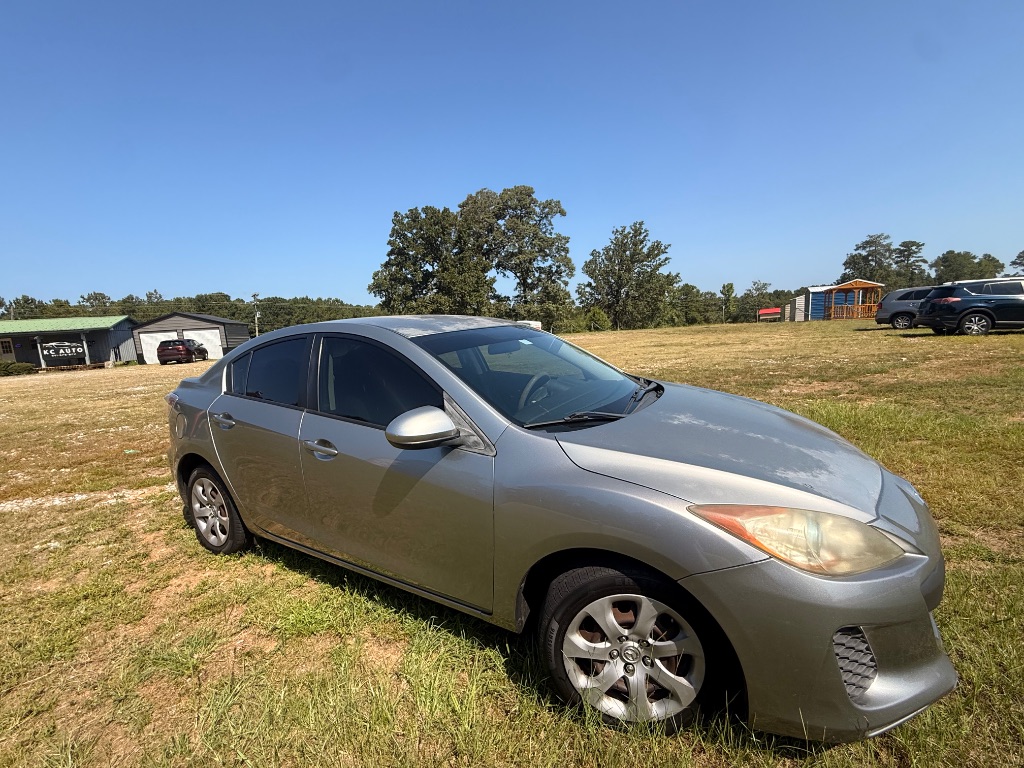 2013 MAZDA MAZDA3 - $8,937