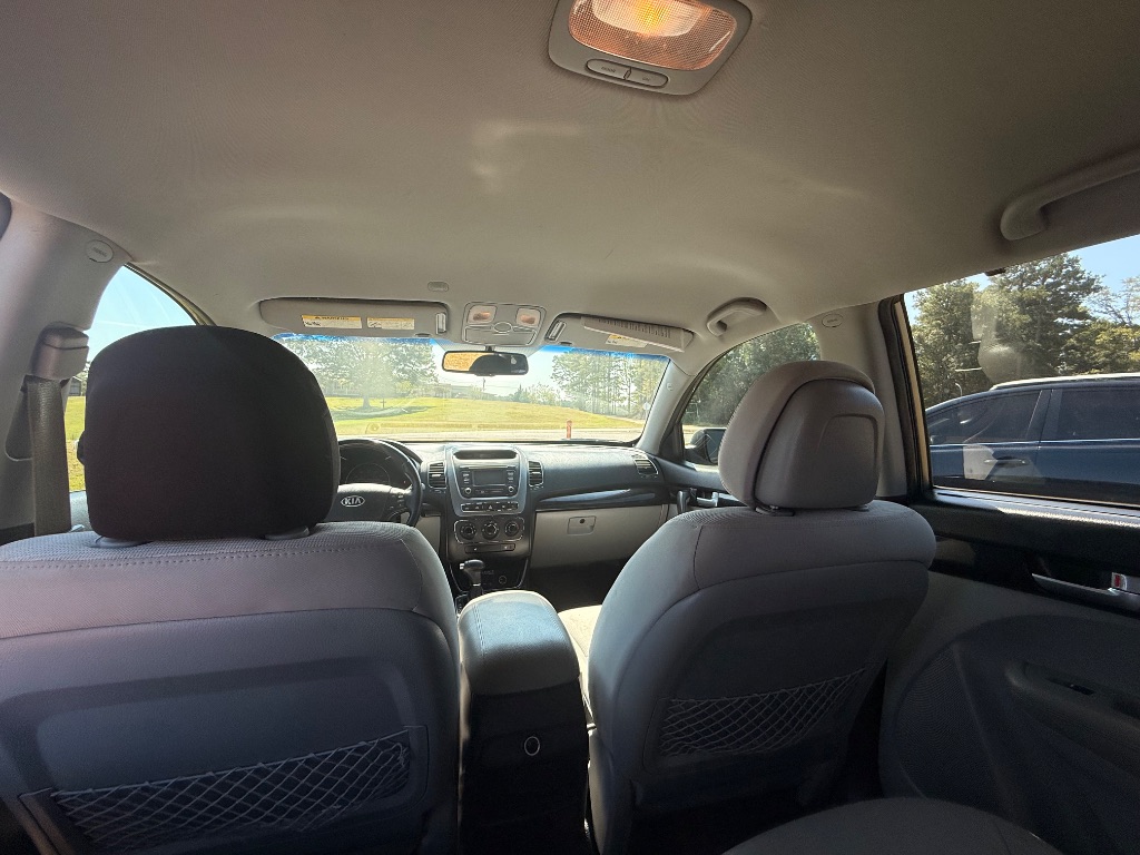 2014 Kia Sorento - $8,500