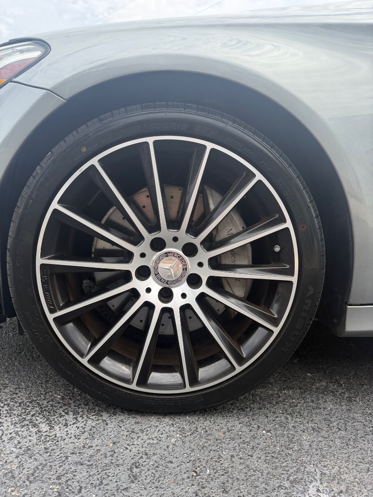 2015 Mercedes-Benz C-Class - $12,500