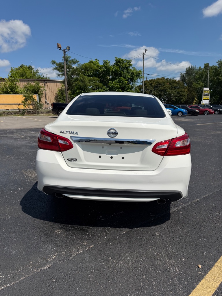2017 Nissan Altima - $8,887