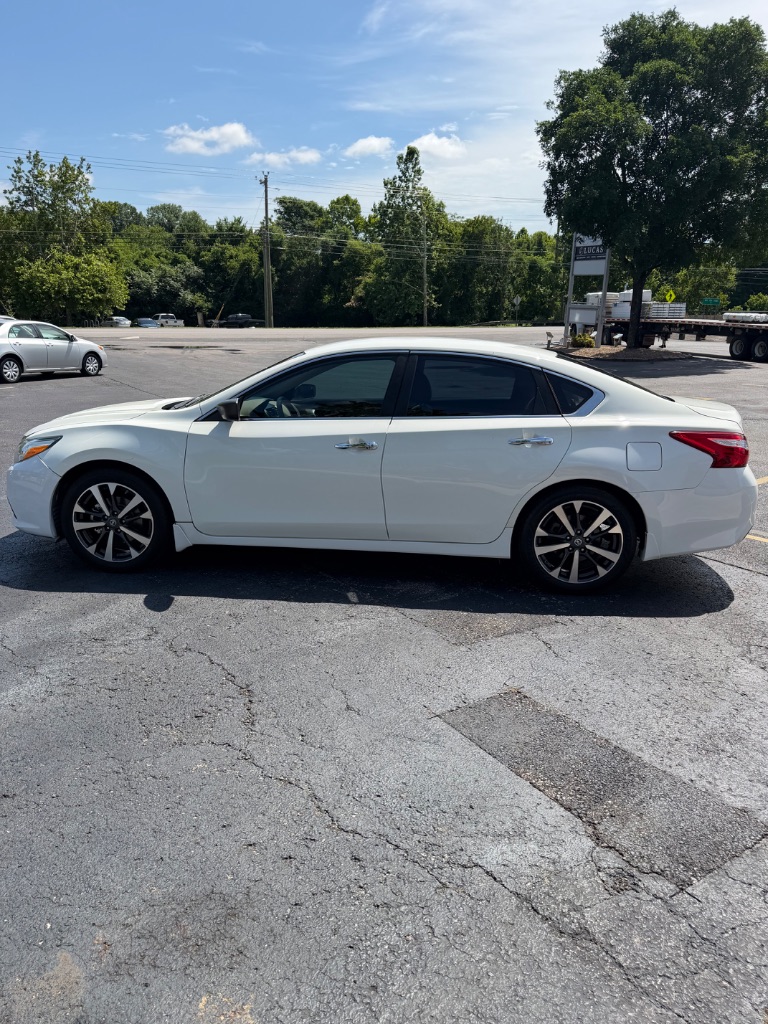 2017 Nissan Altima - $8,887