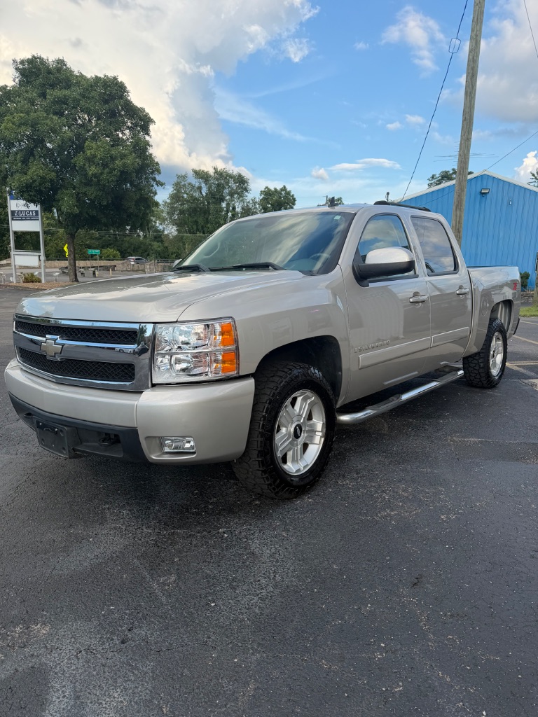 2007 Chevrolet Silverado - $13,887