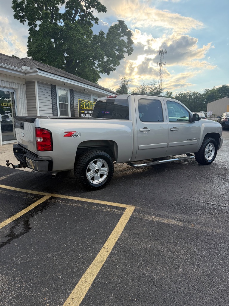 2007 Chevrolet Silverado - $13,887