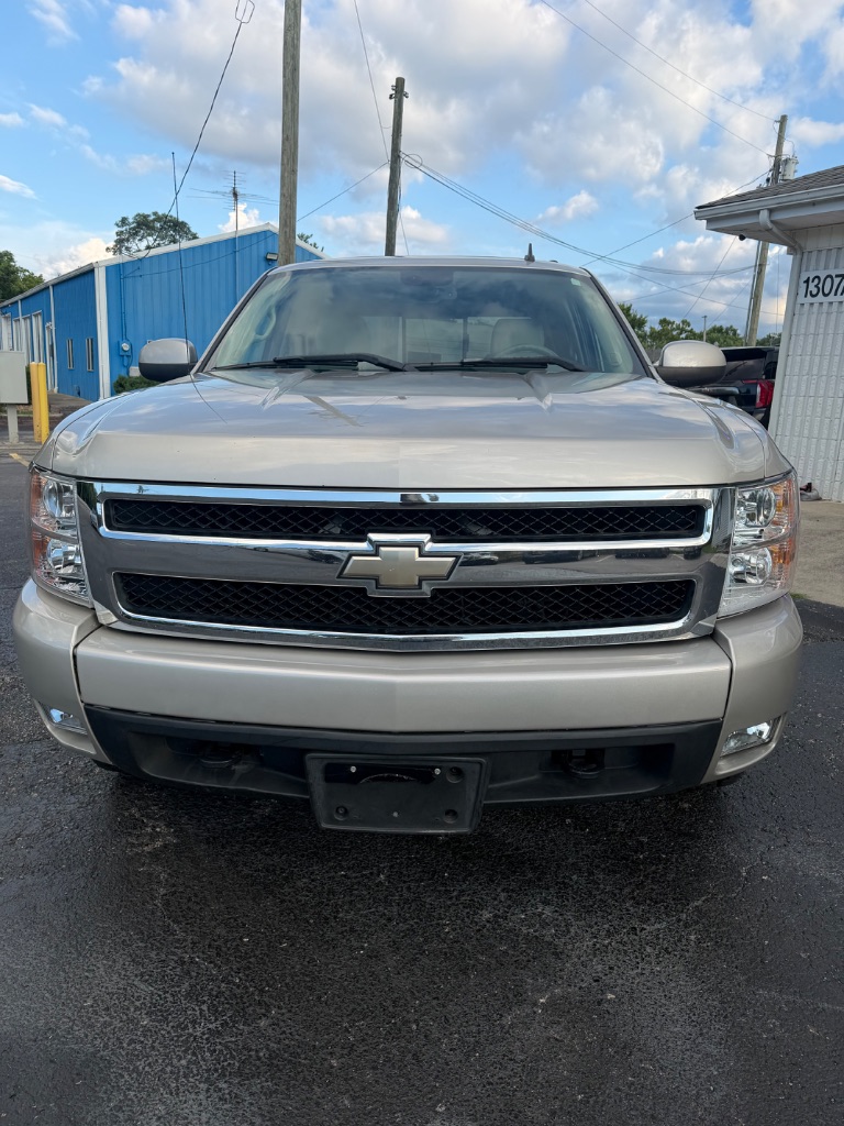 2007 Chevrolet Silverado - $13,887