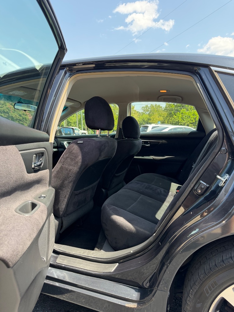 2013 Nissan Altima - $10,887