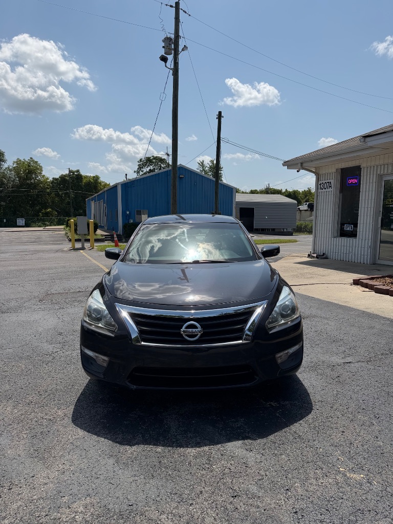 2013 Nissan Altima - $10,887