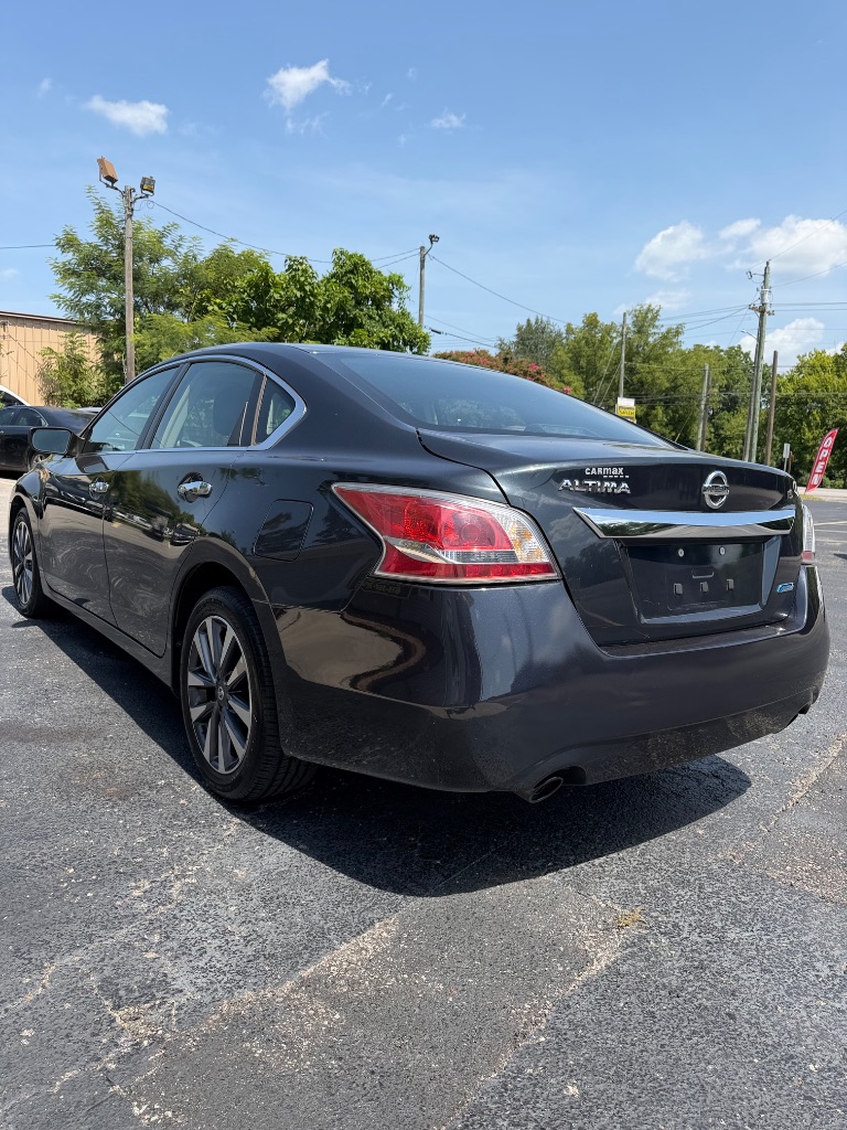 2013 Nissan Altima - $10,887