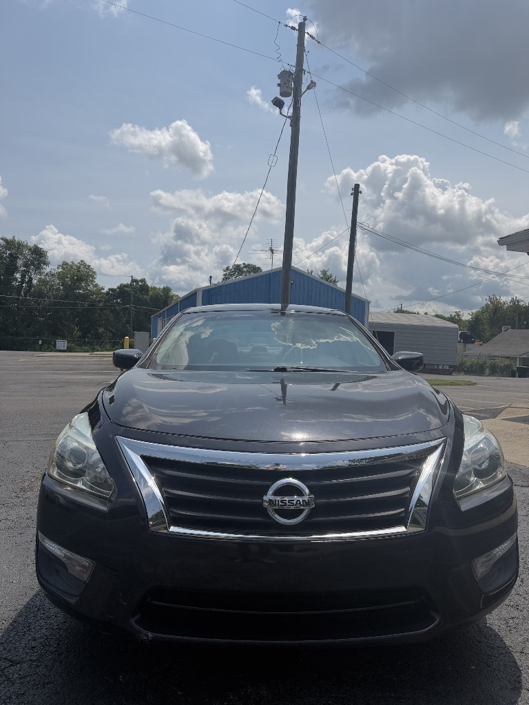 2013 Nissan Altima - $10,887