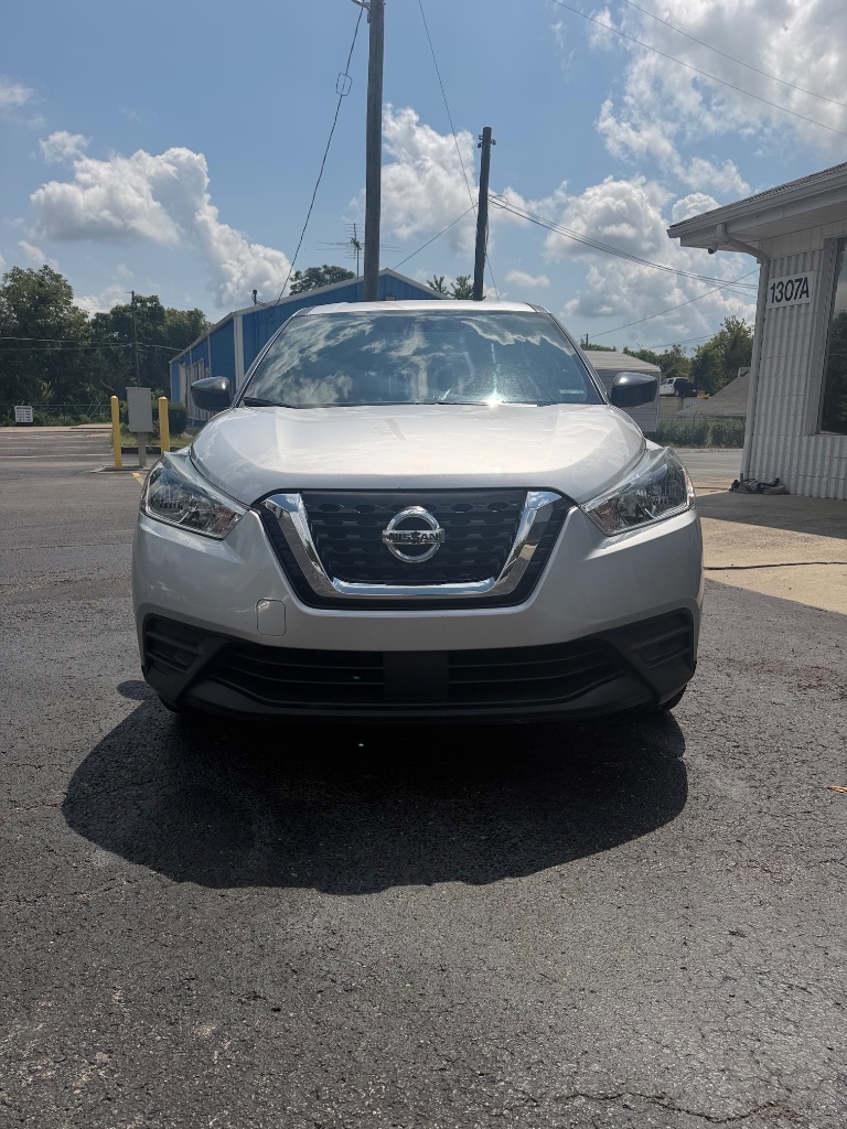 2020 Nissan Kicks - $10,000