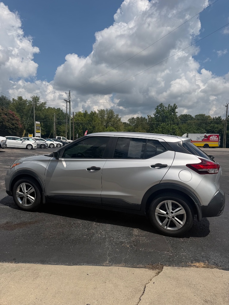 2020 Nissan Kicks - $10,000
