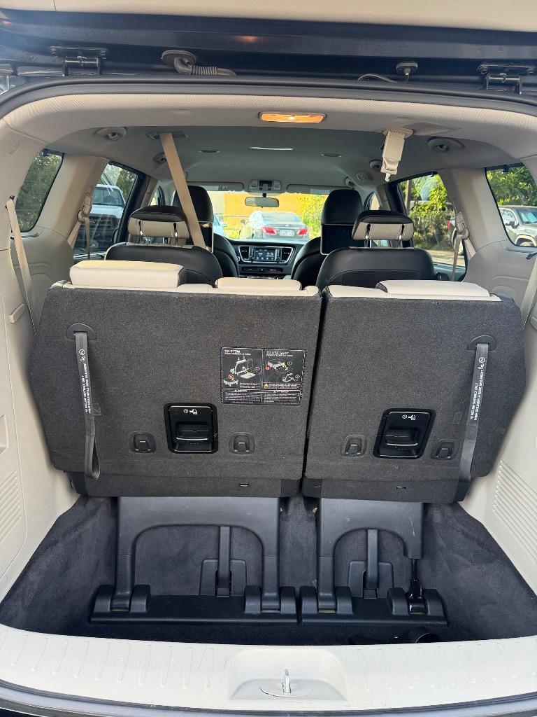 2019 Kia Sedona - $10,900