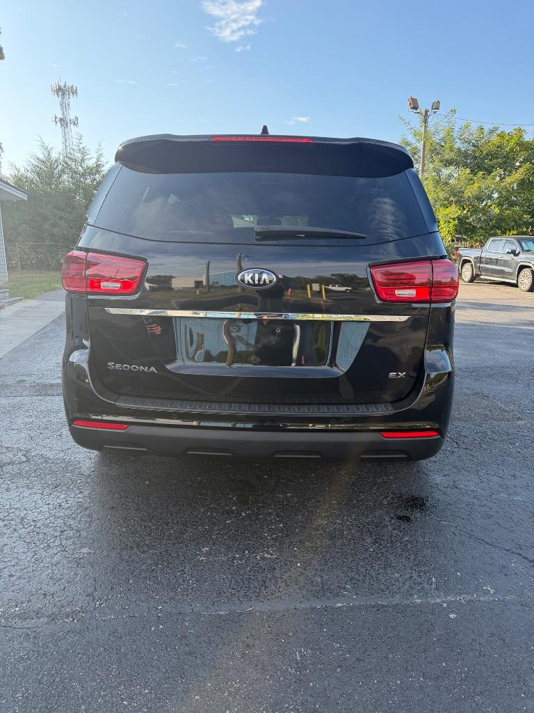 2019 Kia Sedona - $10,900