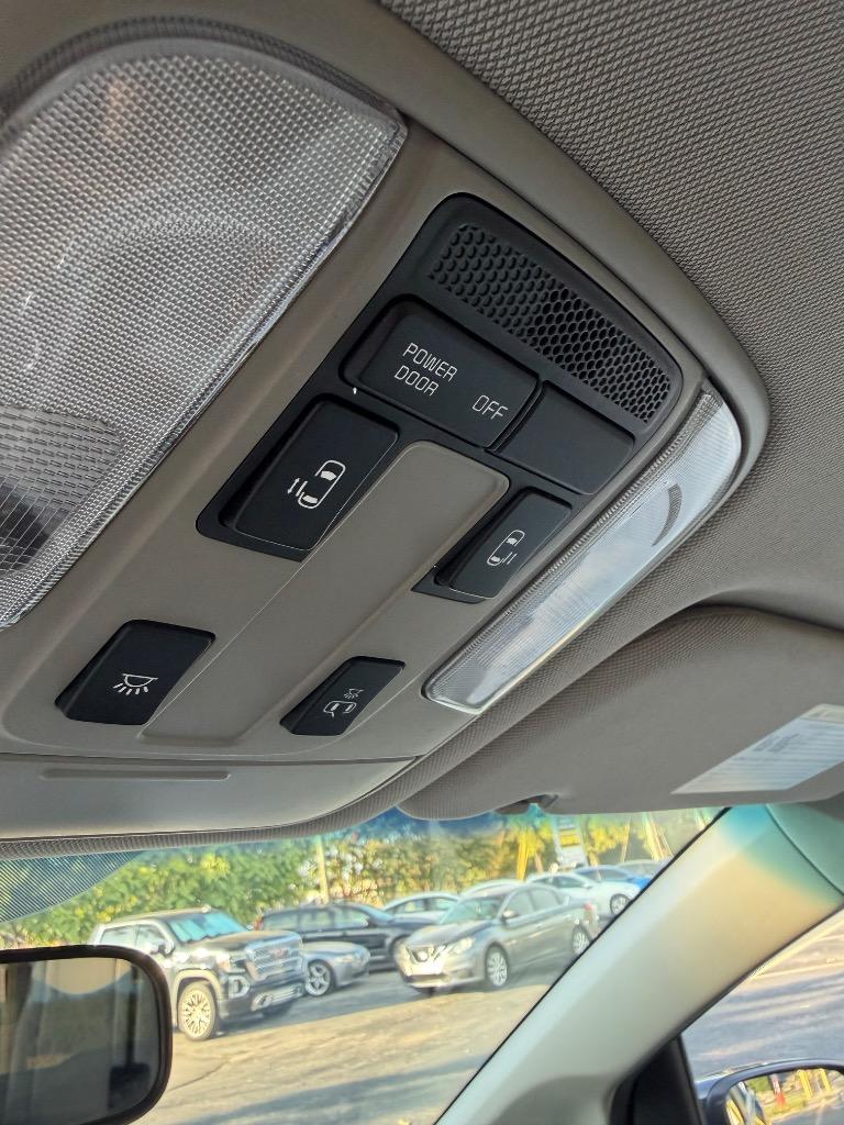 2019 Kia Sedona - $10,900