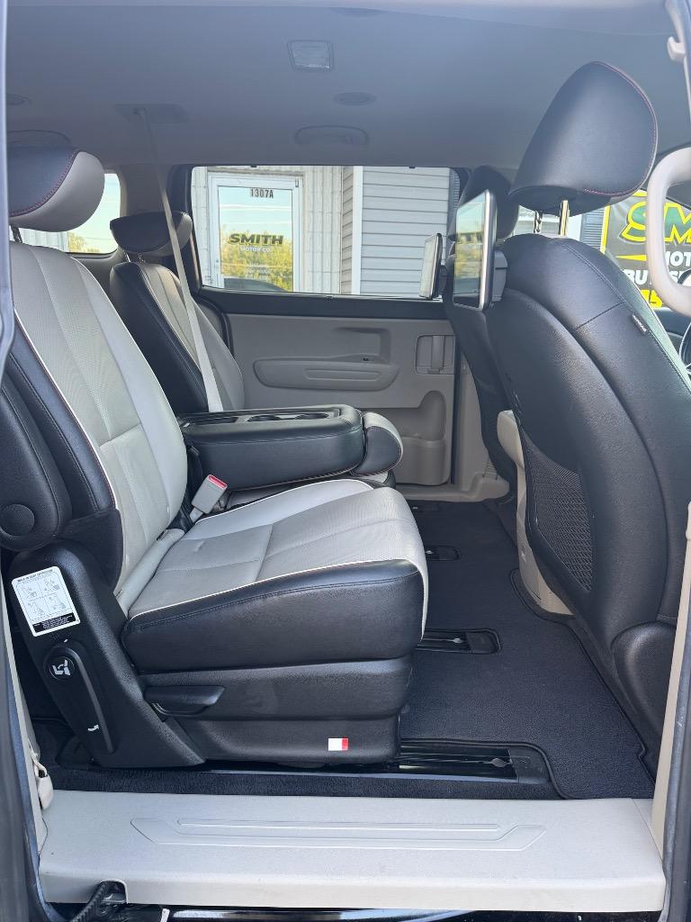 2019 Kia Sedona - $10,900