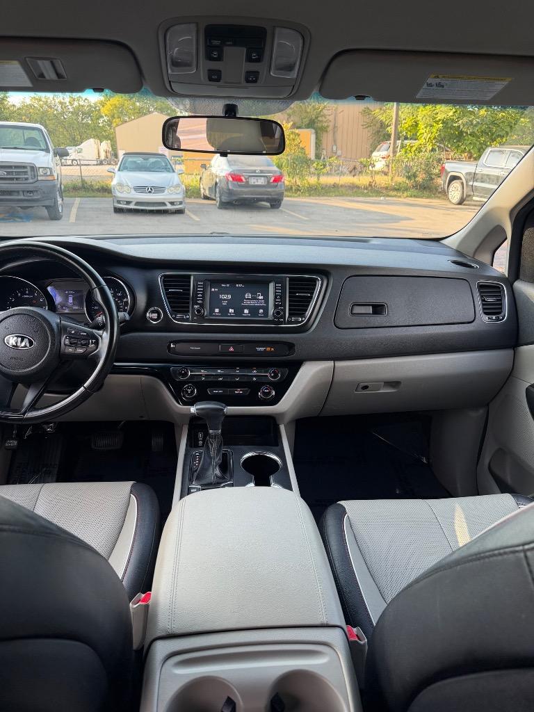 2019 Kia Sedona - $10,900