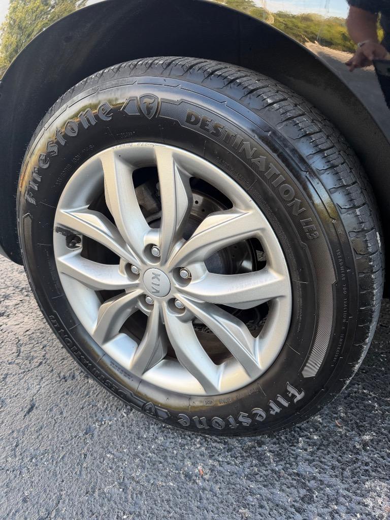2019 Kia Sedona - $10,900