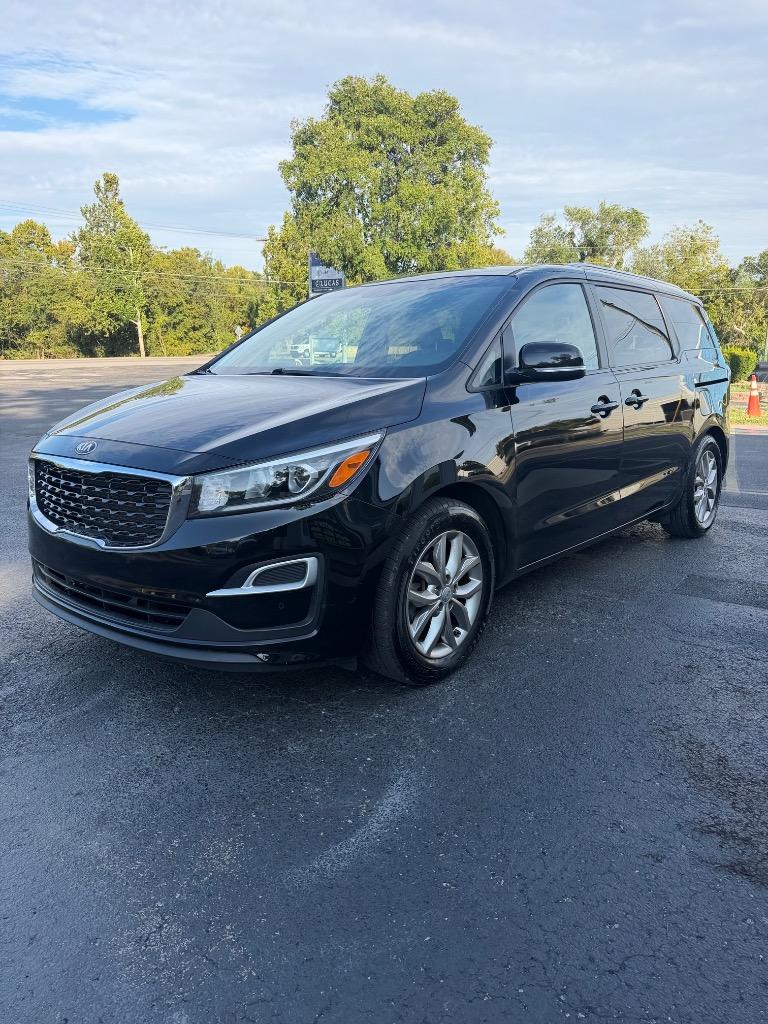 2019 Kia Sedona - $10,900