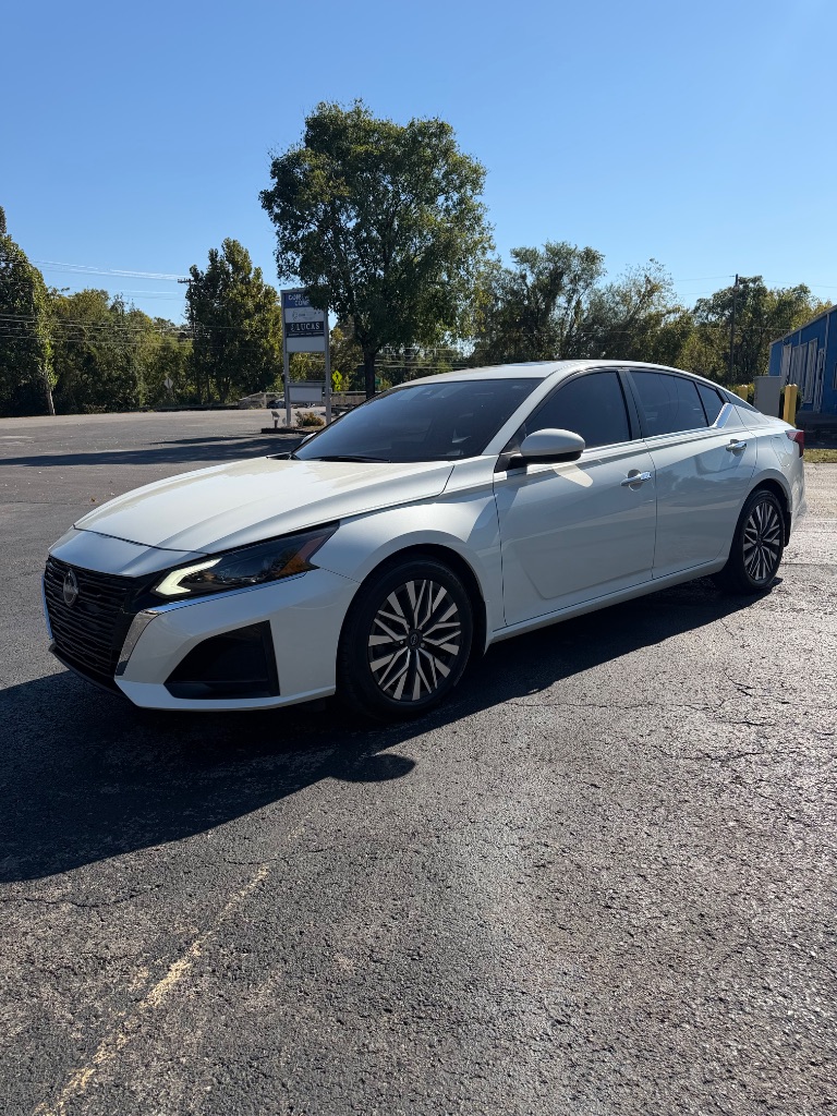 2023 Nissan Altima - $19,900