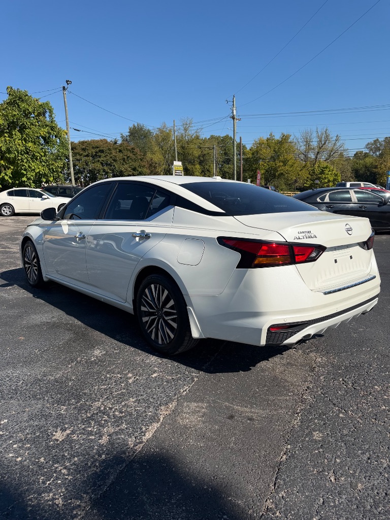 2023 Nissan Altima - $19,900