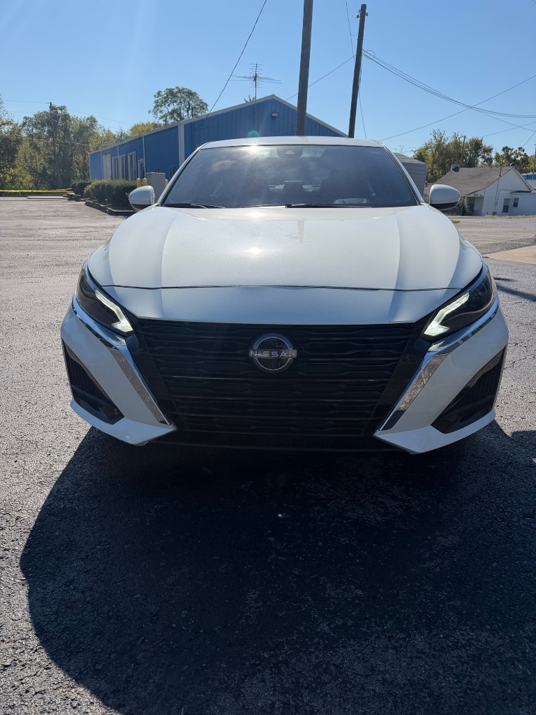 2023 Nissan Altima - $19,900