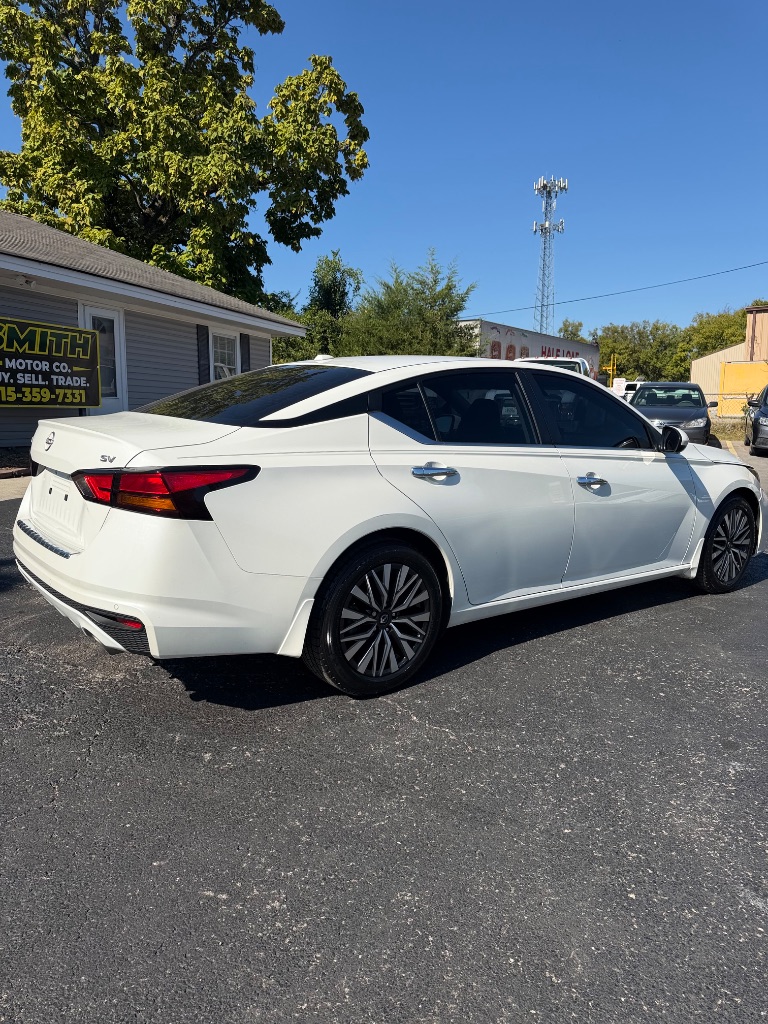 2023 Nissan Altima - $19,900