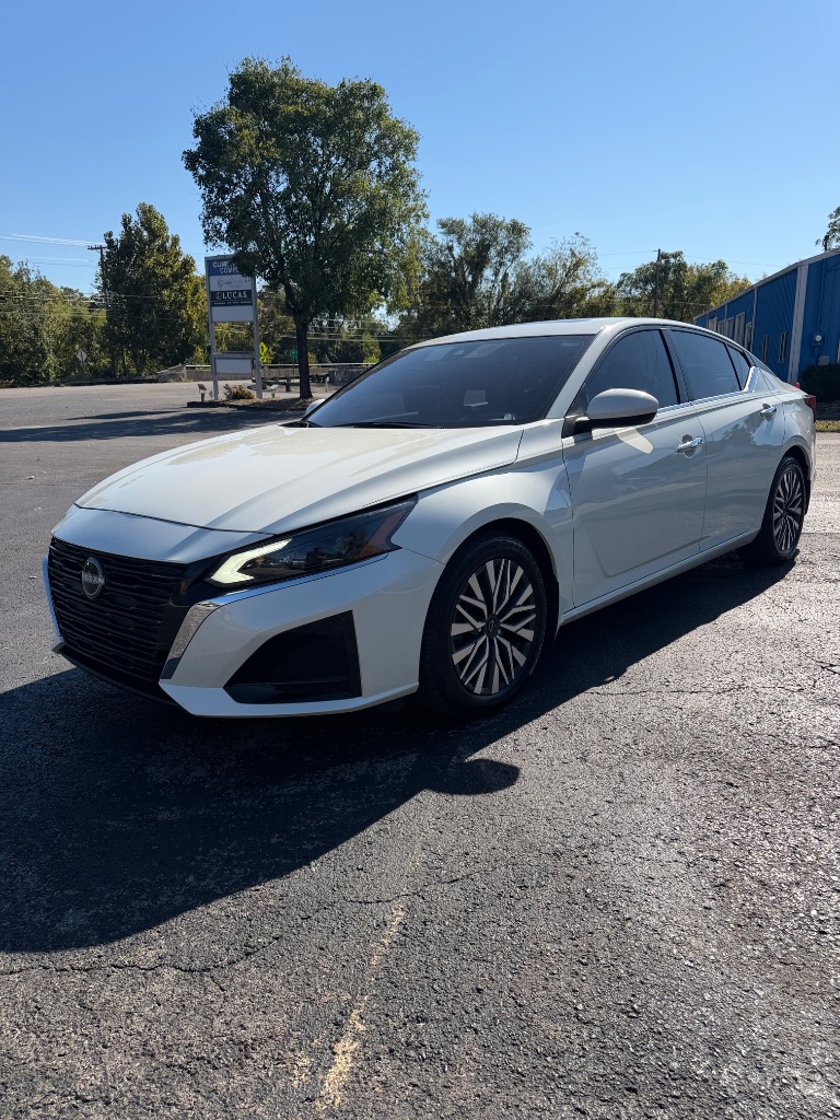 2023 Nissan Altima - $19,900