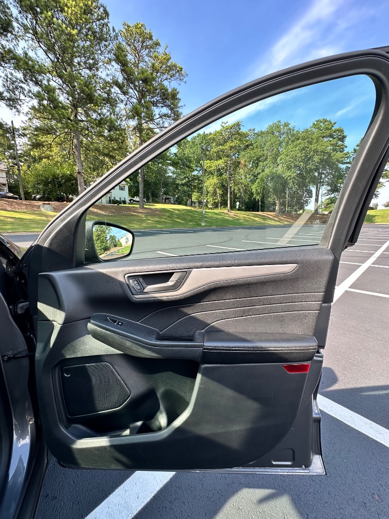 2021 Ford Escape - $11,800
