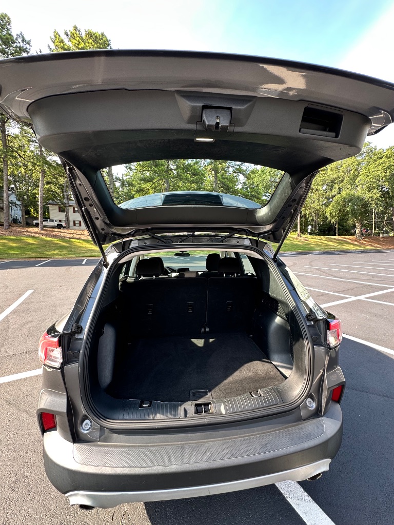 2021 Ford Escape - $11,800