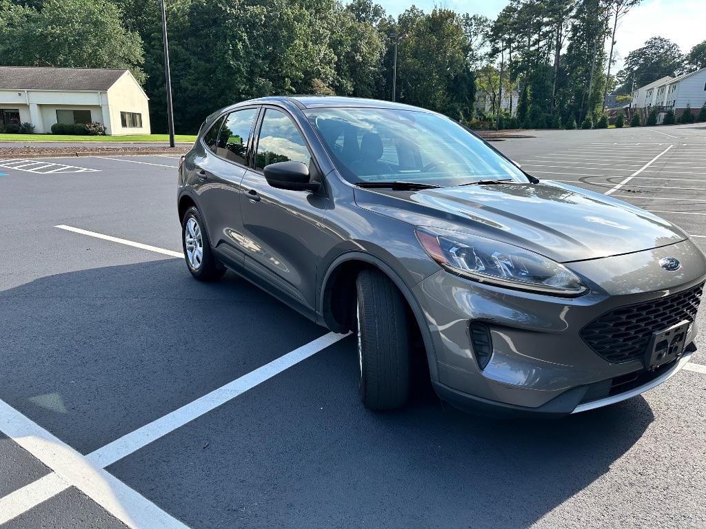 2021 Ford Escape - $11,800