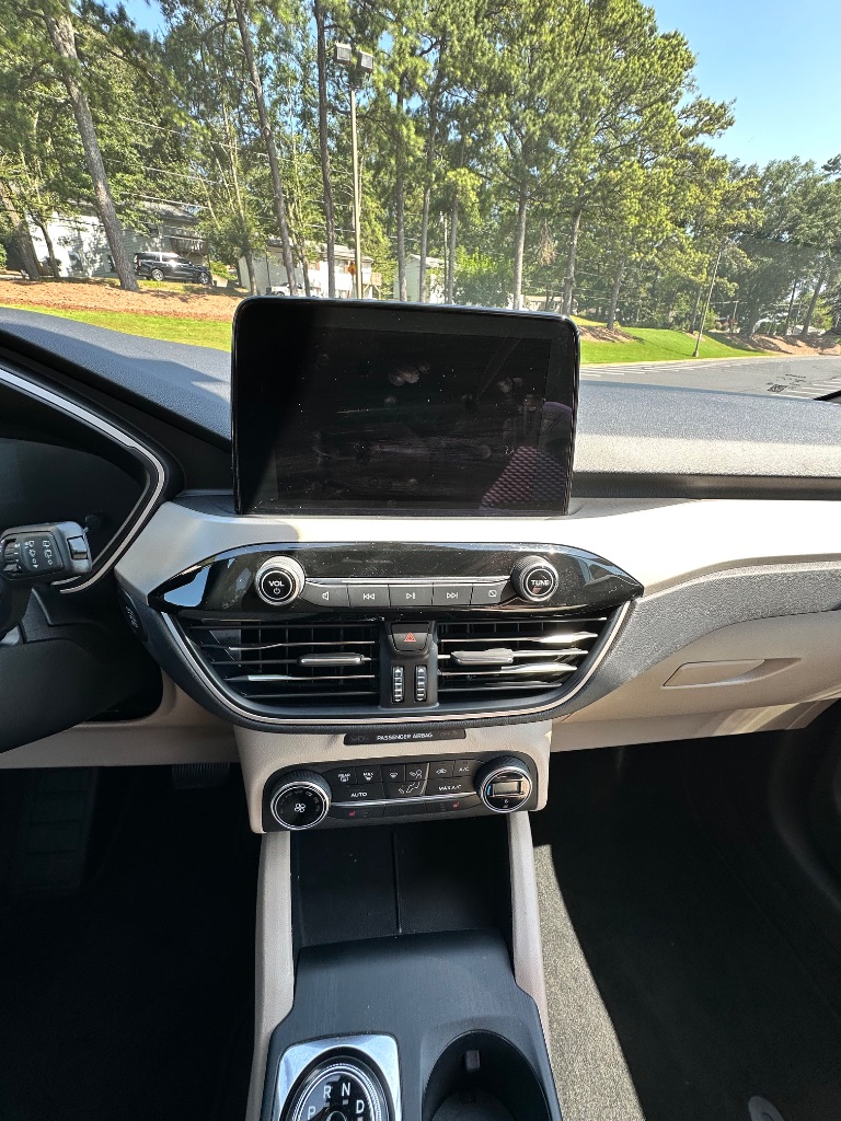 2020 Ford Escape - $10,300