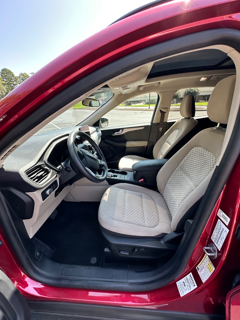 2020 Ford Escape - $10,300