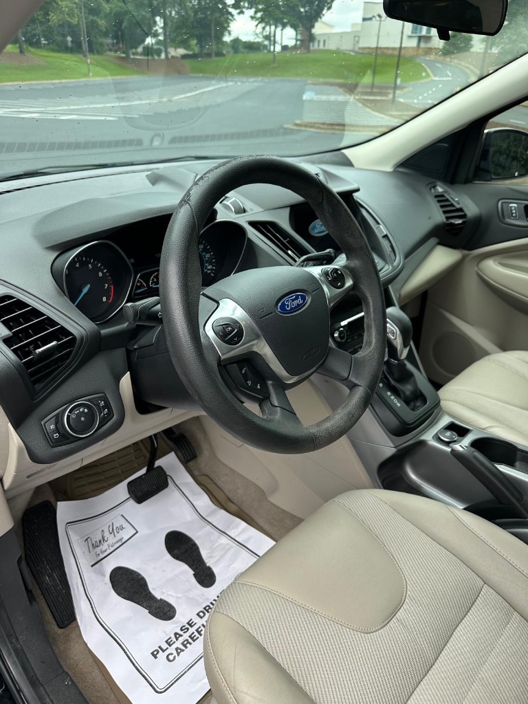 2016 Ford Escape - $5,900