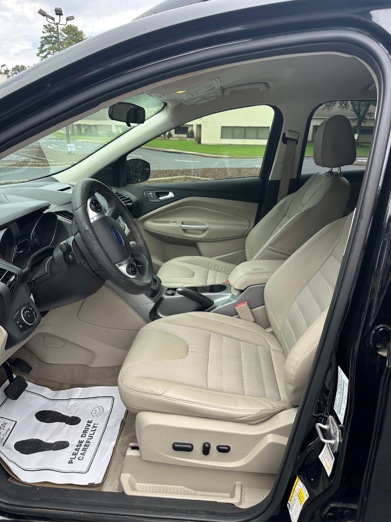2016 Ford Escape - $5,900