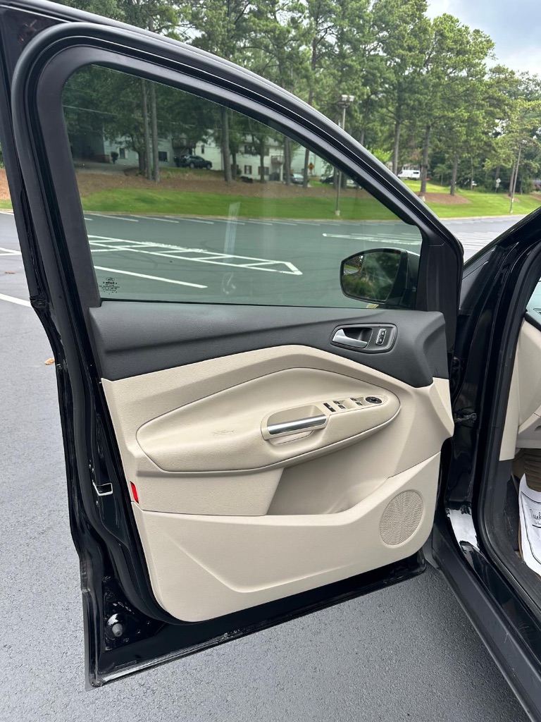 2016 Ford Escape - $5,900