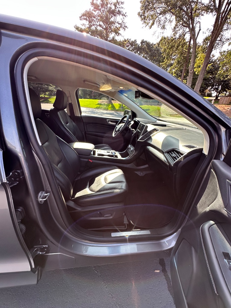 2022 Ford Edge - $16,900