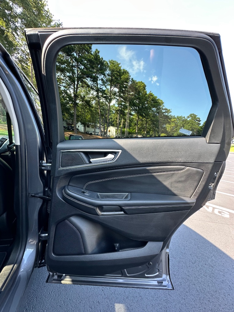 2022 Ford Edge - $16,900