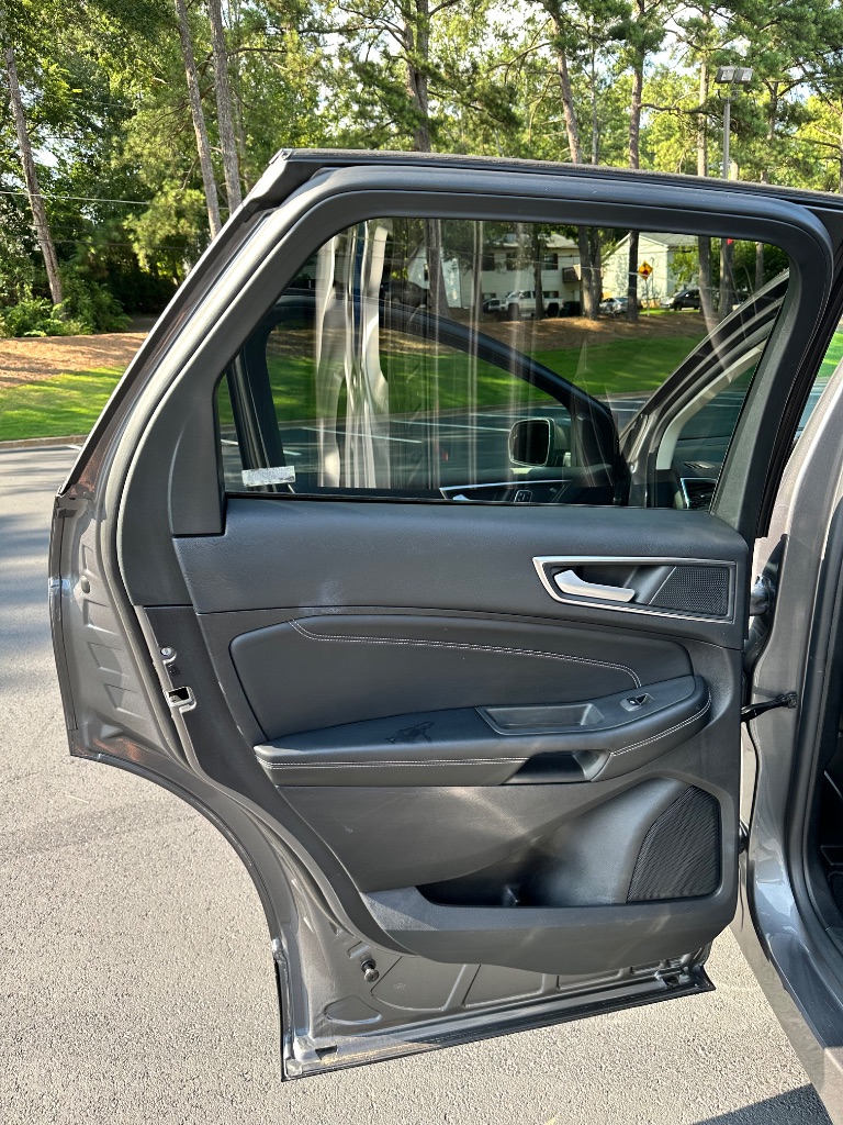 2022 Ford Edge - $16,900