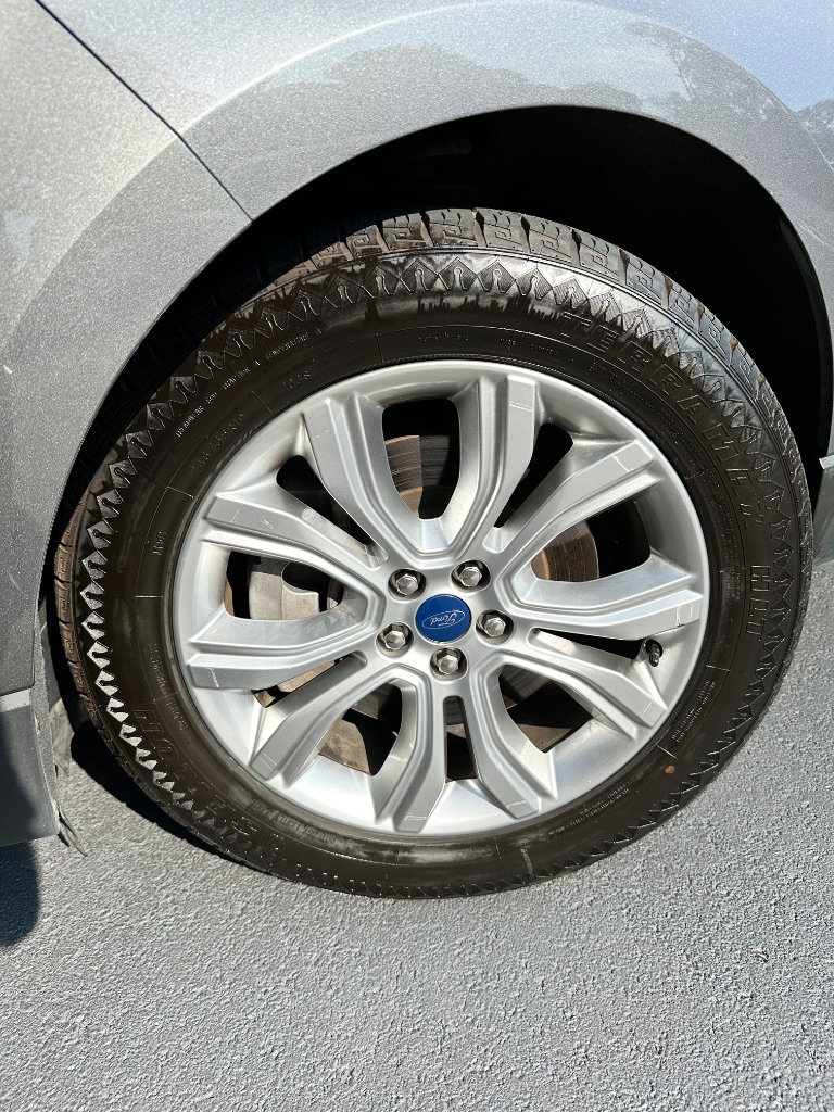 2022 Ford Edge - $16,900