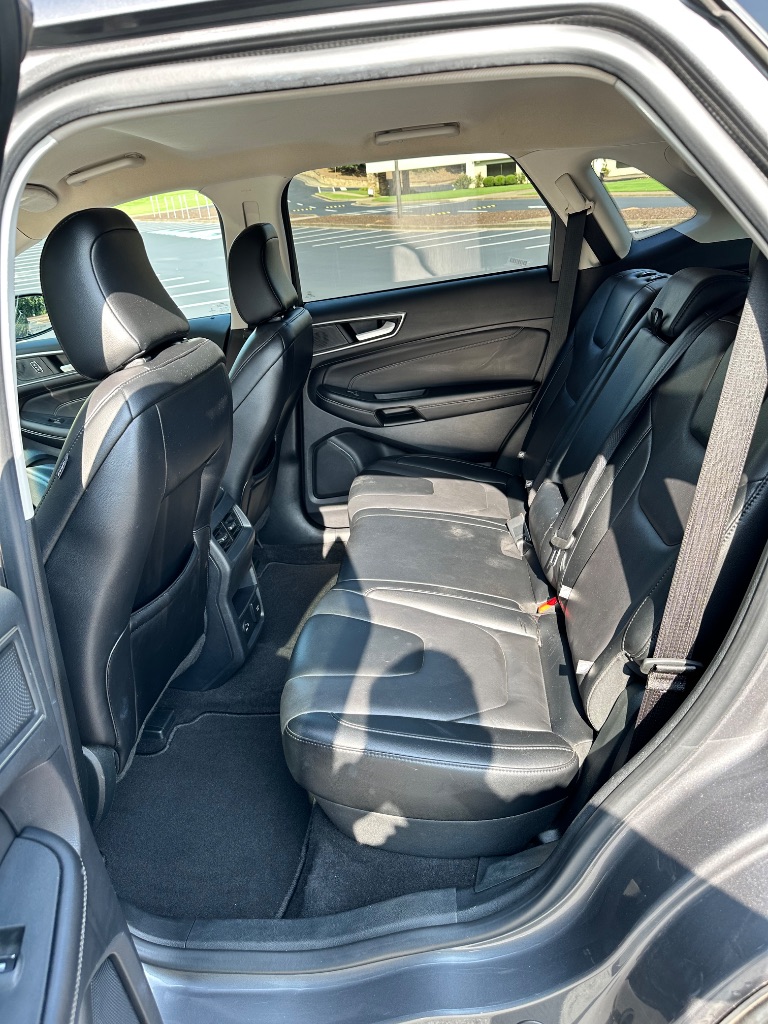 2022 Ford Edge - $16,900