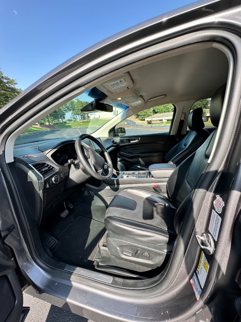 2022 Ford Edge - $16,900