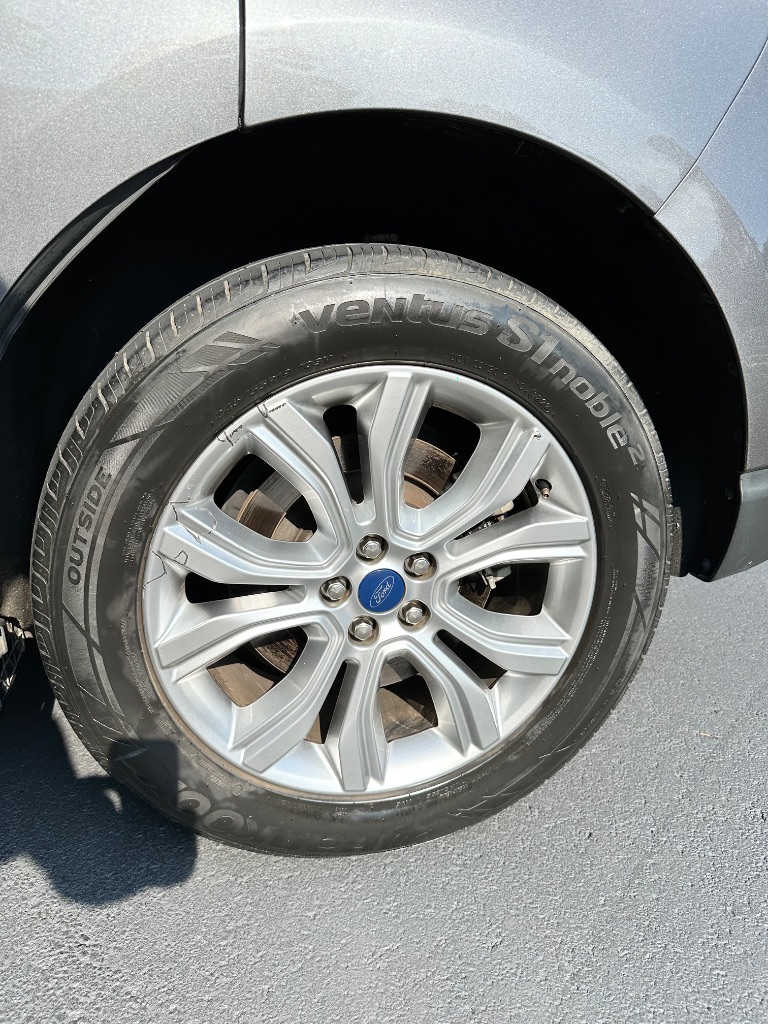 2022 Ford Edge - $16,900
