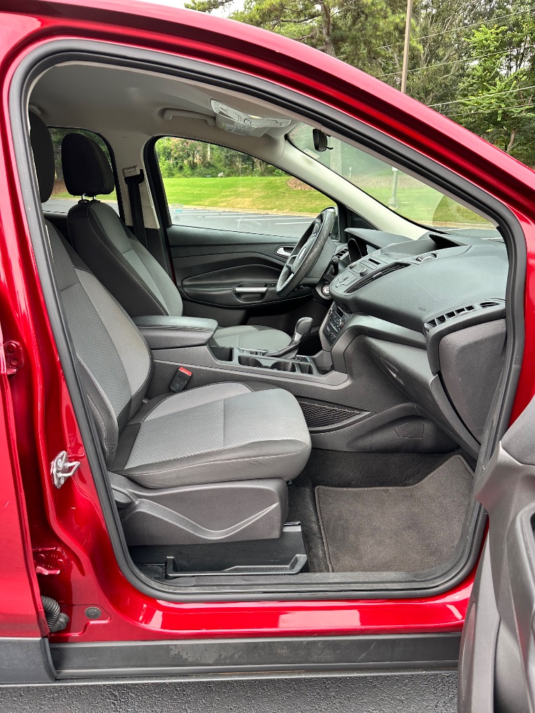 2017 Ford Escape - $7,800