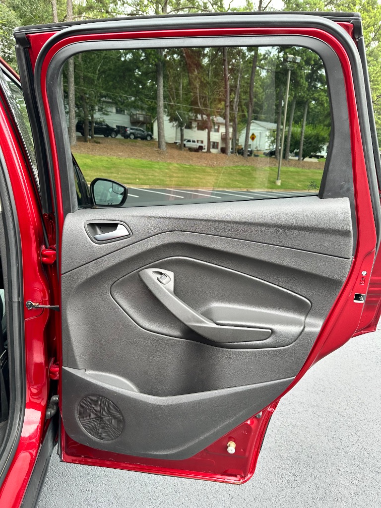 2017 Ford Escape - $7,800
